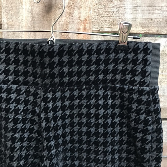 Black & Gray Pants Houndstooth - Picture 4 of 7